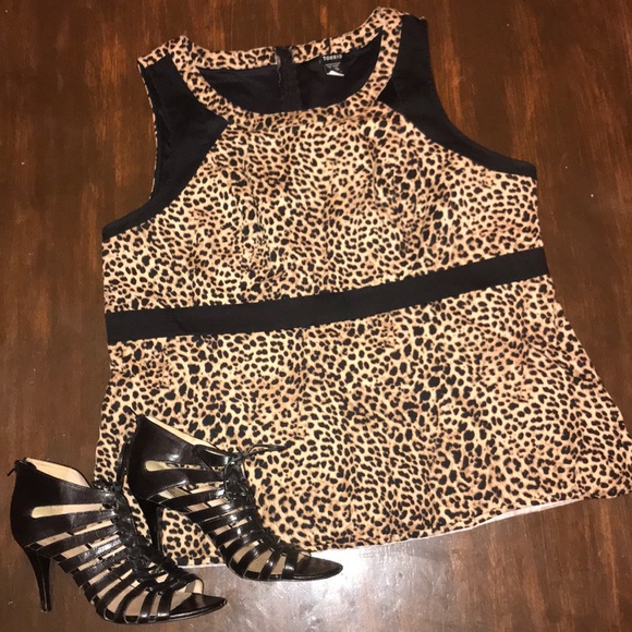 Sexy Animal Print Top! Cut-out Detail On Neckline. - Picture 2 of 4